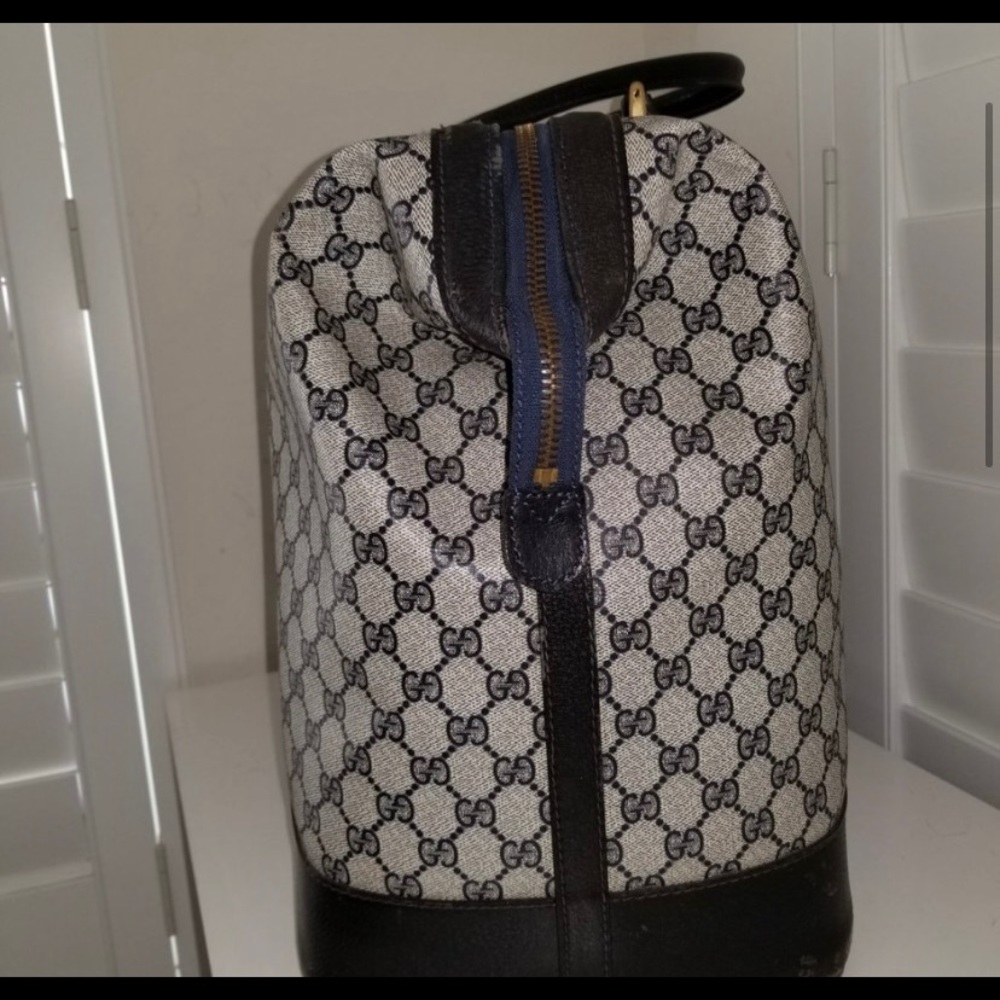 Gucci Hobo Bag in Black and Cream with Red Accents - Picture 8 of 11